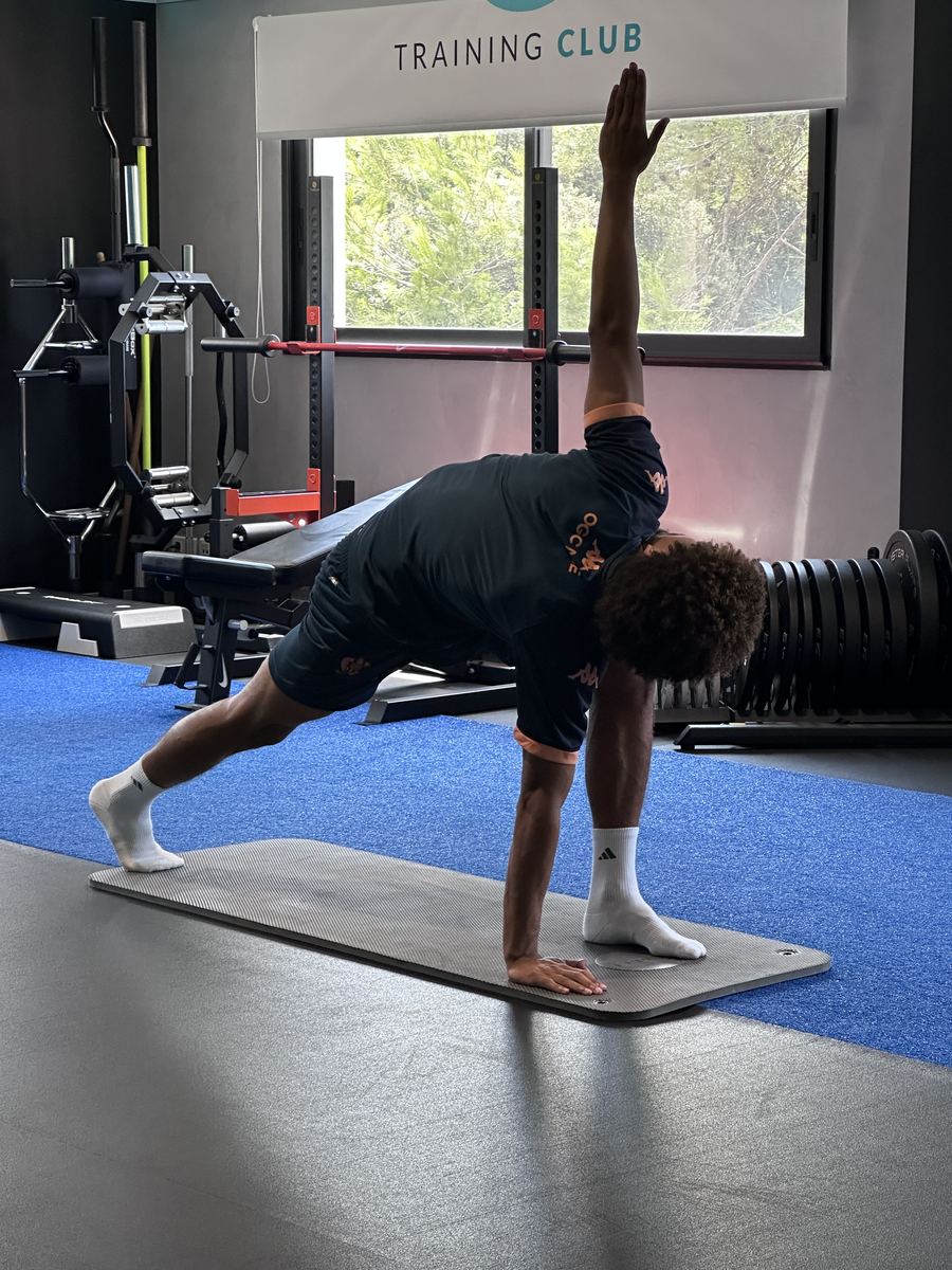 Étirement dynamique, Elevate Training Club